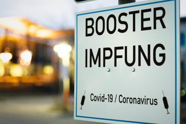 Bund aktualisiert Impfempfehlung – Neuer Kombi-Booster für Herbst vorgestellt