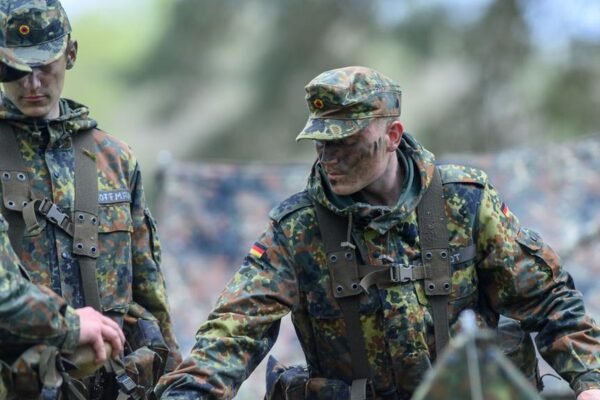 Wehrdienst-Debatte: Klingbeil spricht sich gegen Rückkehr zur klassischen Wehrpflicht aus
