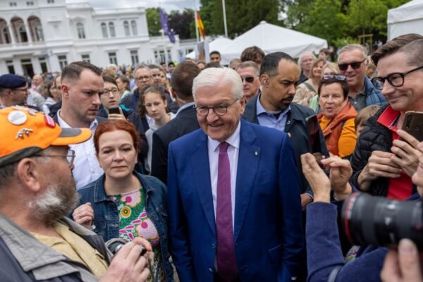 Deutschland feiert 75 Jahre Grundgesetz: Festakt mit Bundespräsident und Konzert in Bonn